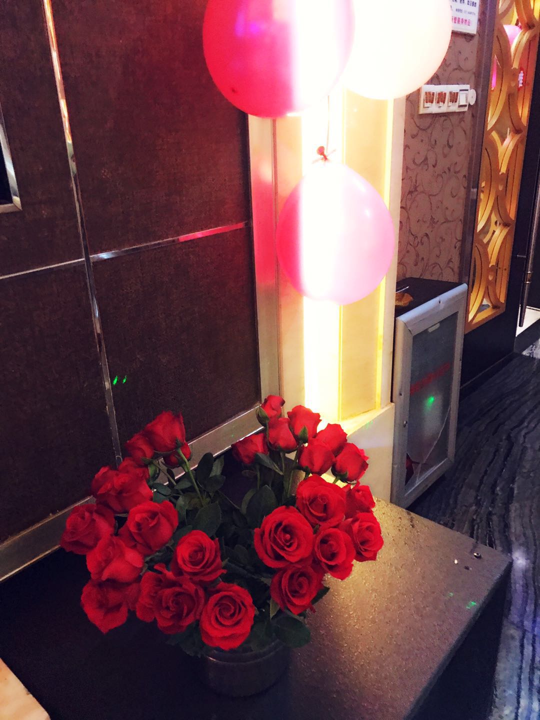 婚戀活動(dòng)現(xiàn)場(chǎng)